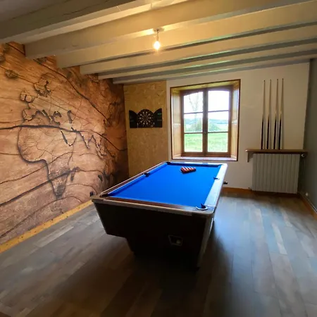 Billard Et Jacuzzi
